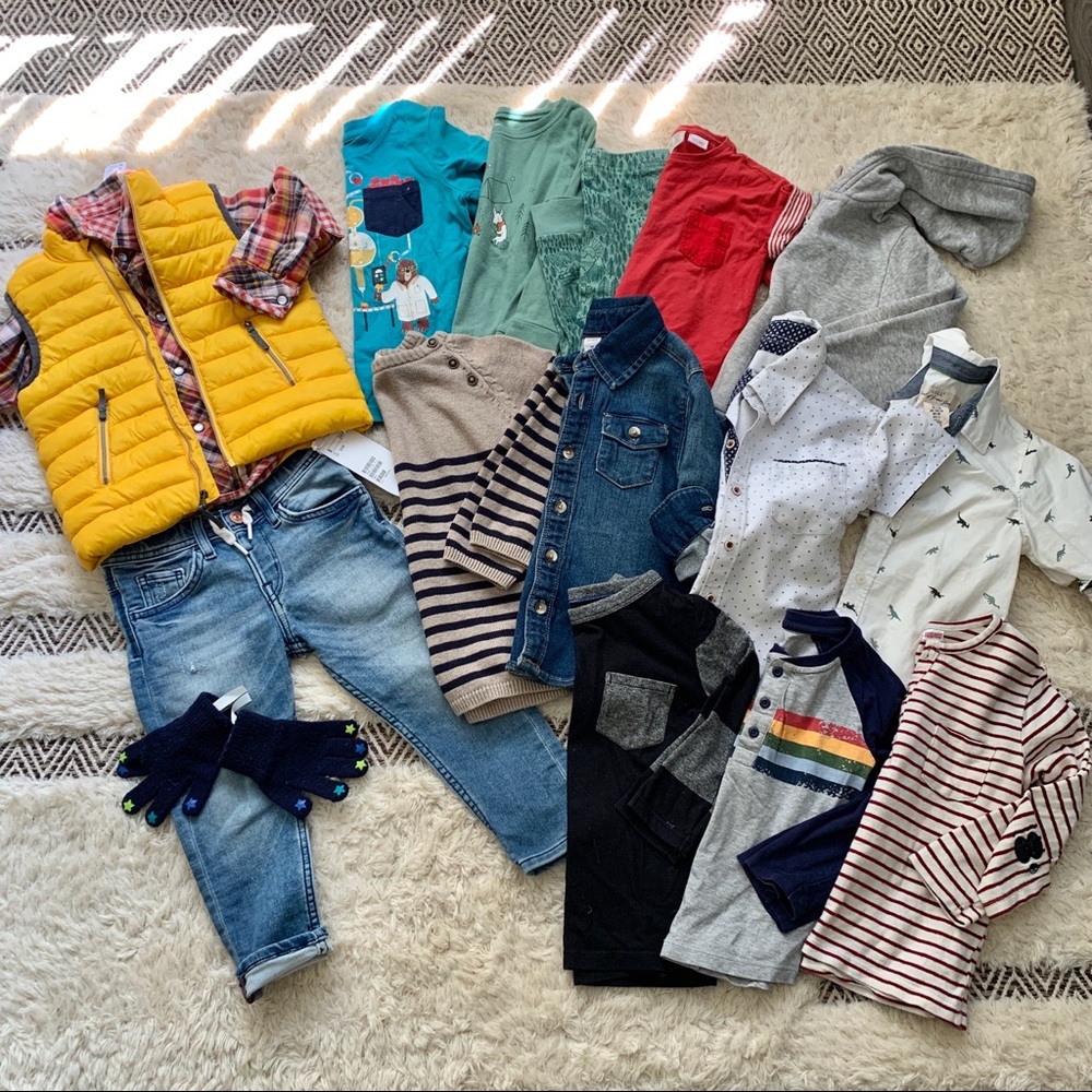 Pending sale: 17 piece toddler boys 3T bundle